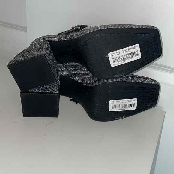 GB Gianni Bini Shiny Sparkle Silver Metallic Platform Heel Mary Jane Pumps NWT - Picture 9 of 10